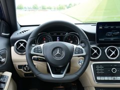 2017款 GLA 260 4MATIC 运动型