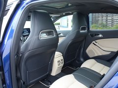 2017款 GLA 260 4MATIC 运动型
