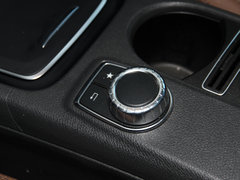 2017款 GLA 260 4MATIC 运动型
