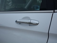 2017款 1.5T 手动两驱精英型