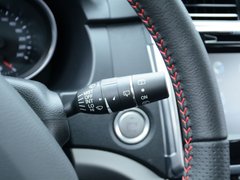 2017款 1.5T 手动两驱精英型