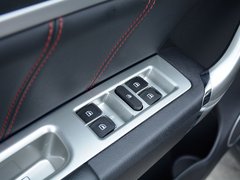 2017款 1.5T 手动两驱精英型