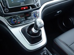 2017款 1.5T 手动两驱精英型