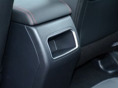 2017款 1.5T 手动两驱精英型