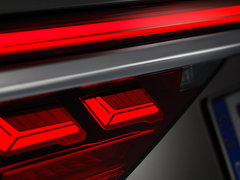 2017款 A8L 45 TFSI quattro领先精英典藏版