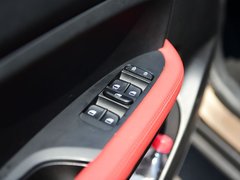 2017款 1.5T 自动旗舰型