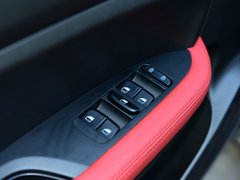 2017款 1.5T 自动旗舰型