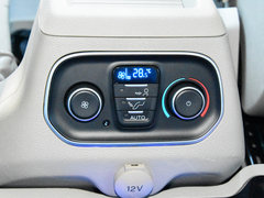 2017款 2.0T 自动商务舱版