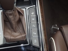2018款 380TSI 两驱旗舰版