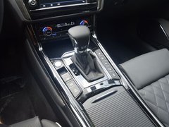 2018款 480 V6 四驅旗艦版