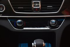 2017款 1.5T DCT尊享型