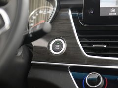 2017款 1.5T DCT旗舰型 7座