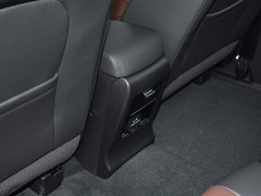 2018款 经典版 2.0T 手动四驱精英型