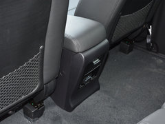 2018款 经典版 2.0T 手动四驱尊贵型