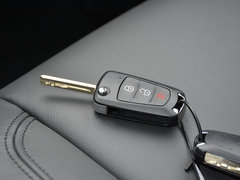 2018款 经典版 2.0T 手动四驱尊贵型