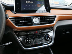 2018款 1.5L 手动标准型 国V