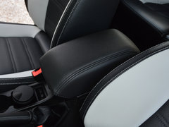 2017款 1.5L 手动铂金版