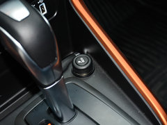 2018款 2.0L 自动四驱尊翼型