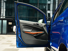2018款 2.0L 自动四驱尊翼型