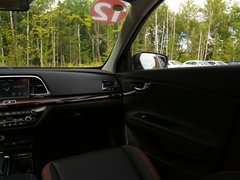 2017款 1.6T 自动GLS