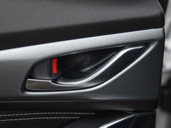 2018款 2.0L 自动两驱蓝天品位版