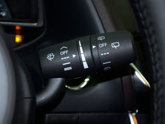 2018款 2.0L 自动两驱蓝天品位版