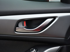 2018款 2.0L 自动两驱蓝天探索版 国V