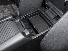 2018款 2.0L 自动两驱蓝天活力版 国V