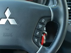 2018款 3.0L 自动尊贵版