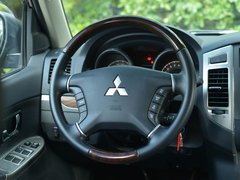 2018款 3.0L 自动尊贵版
