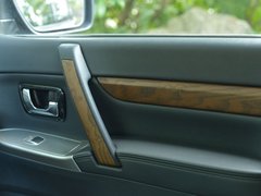 2018款 3.0L 自动尊贵版