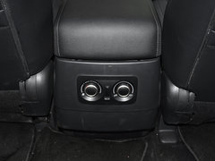 2018款 3.0L 自动尊贵版