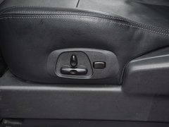 2018款 3.0L 自动尊贵版