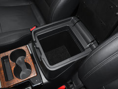 2018款 3.0L 自动尊贵版