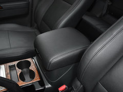 2018款 3.0L 自动尊贵版