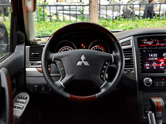 2018款 3.0L 自动尊贵版