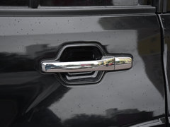 2018款 3.0L 自动尊贵版