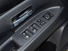 2018款 2.0L 两驱荣耀版 5座