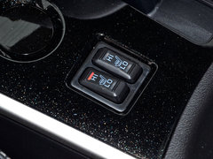 2018款 2.0L 两驱荣耀版 5座