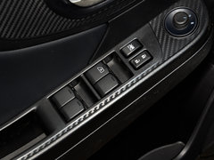 2017款 1.6L 手动名士版