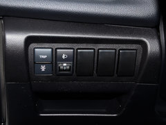 2017款 1.6L 手动名士版