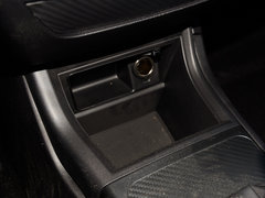 2017款 1.6L 手动爵士版