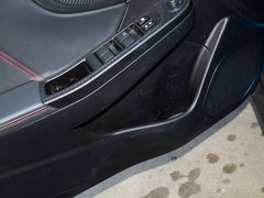 2017款 1.6L 手动爵士版