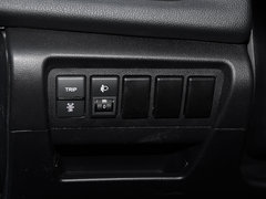 2017款 1.6L 手动爵士版