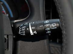 2017款 1.6L 手动爵士版