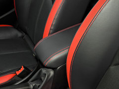 2017款 1.6L 手动爵士版