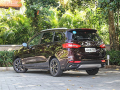 2017款 1.5T 7座自动旗舰型