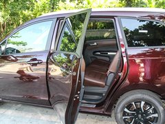 2017款 1.5T 7座自动旗舰型