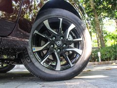 2017款 1.5T 7座自动旗舰型