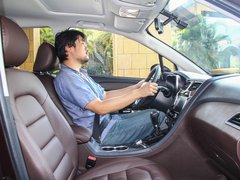 2017款 1.5T 7座自动旗舰型